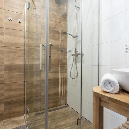 Vlevo&dole Vendégház Rokytnice nad Jizerou
