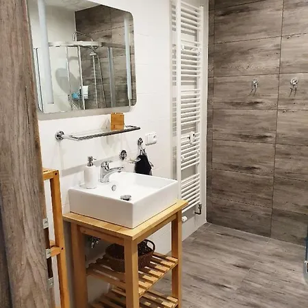 Vlevo&dole Vendégház Rokytnice nad Jizerou
